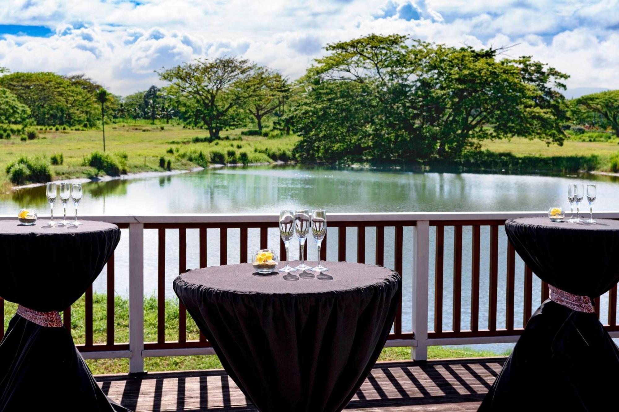 เชอราตัน ซามัว บีช รีสอร์ต Hotel Mulifanua ภายนอก รูปภาพ